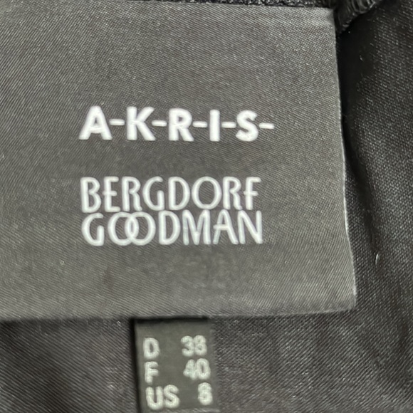 A-k-R-I-S-bergdorf Goodman mulberry slik black top size small gothic whi… - Picture 8 of 9